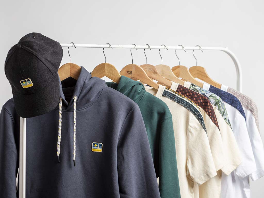 Gamme de vêtements personnalisés pour entreprise